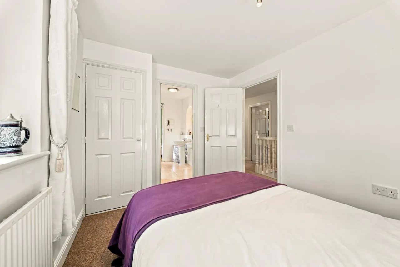 Casterbridge Road, BH22, photo 19