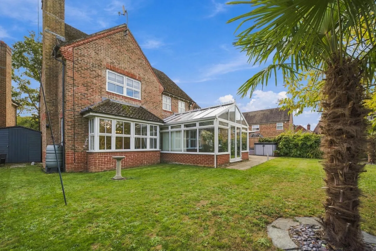 Casterbridge Road, BH22, photo 22