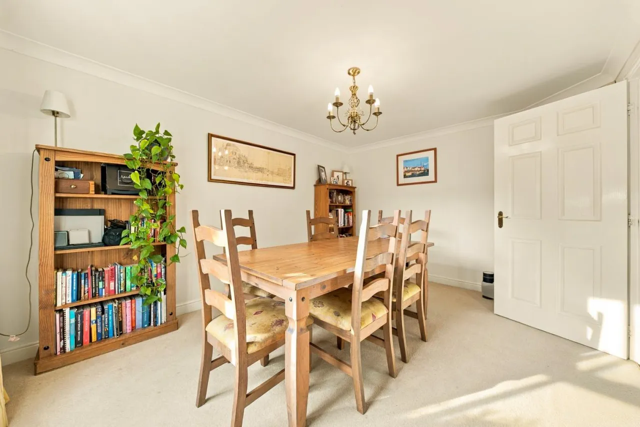 Casterbridge Road, BH22, photo 8