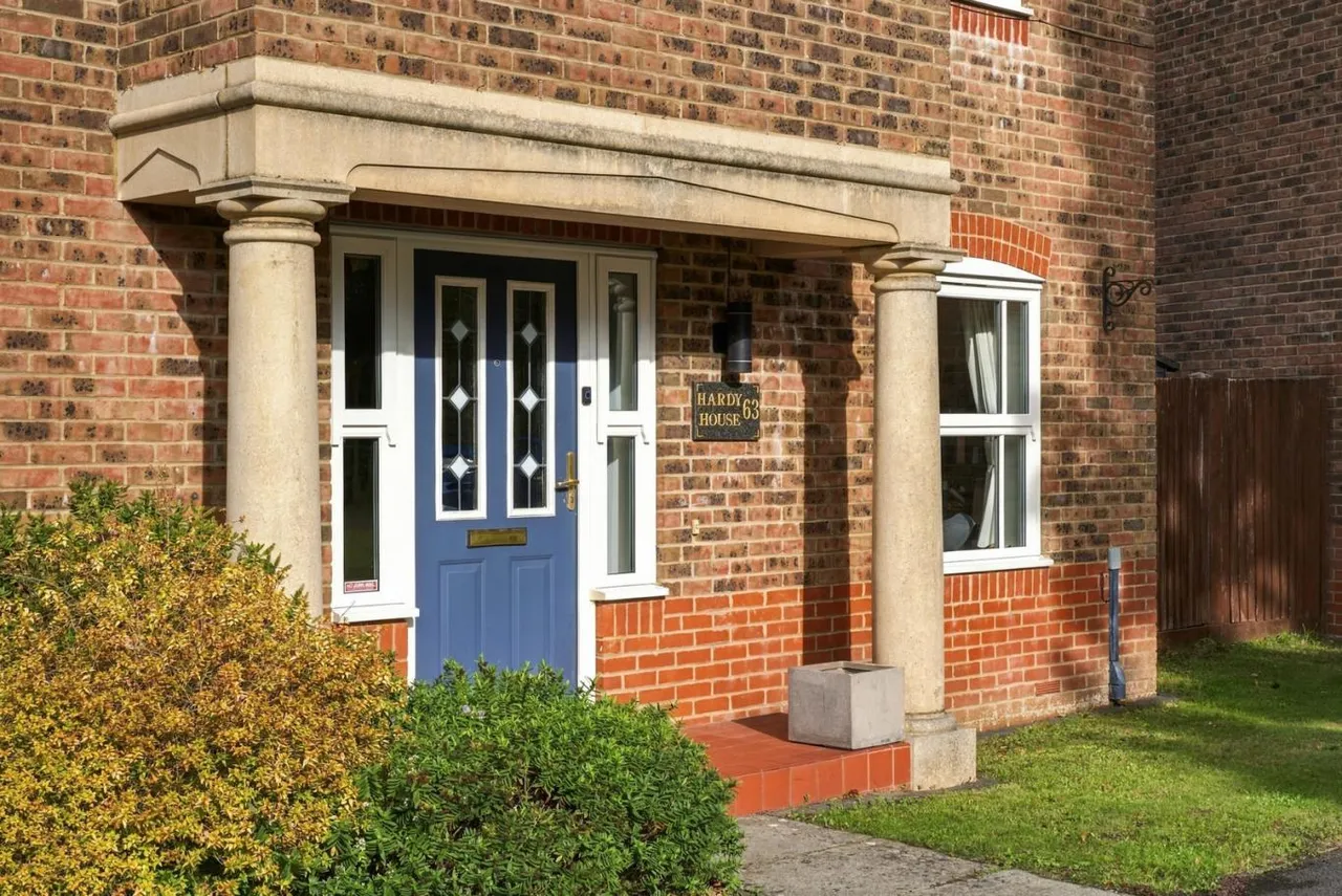 Casterbridge Road, BH22, photo 24