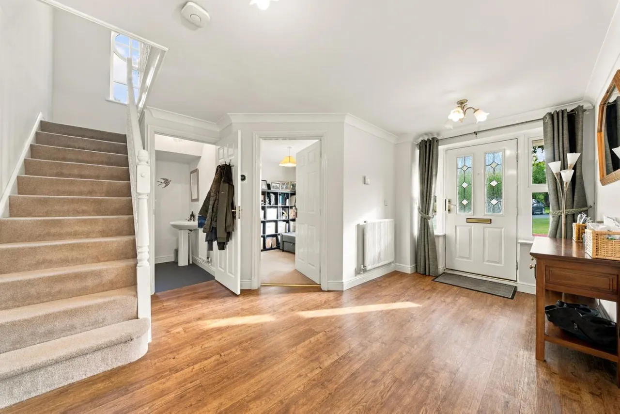 Casterbridge Road, BH22, photo 4