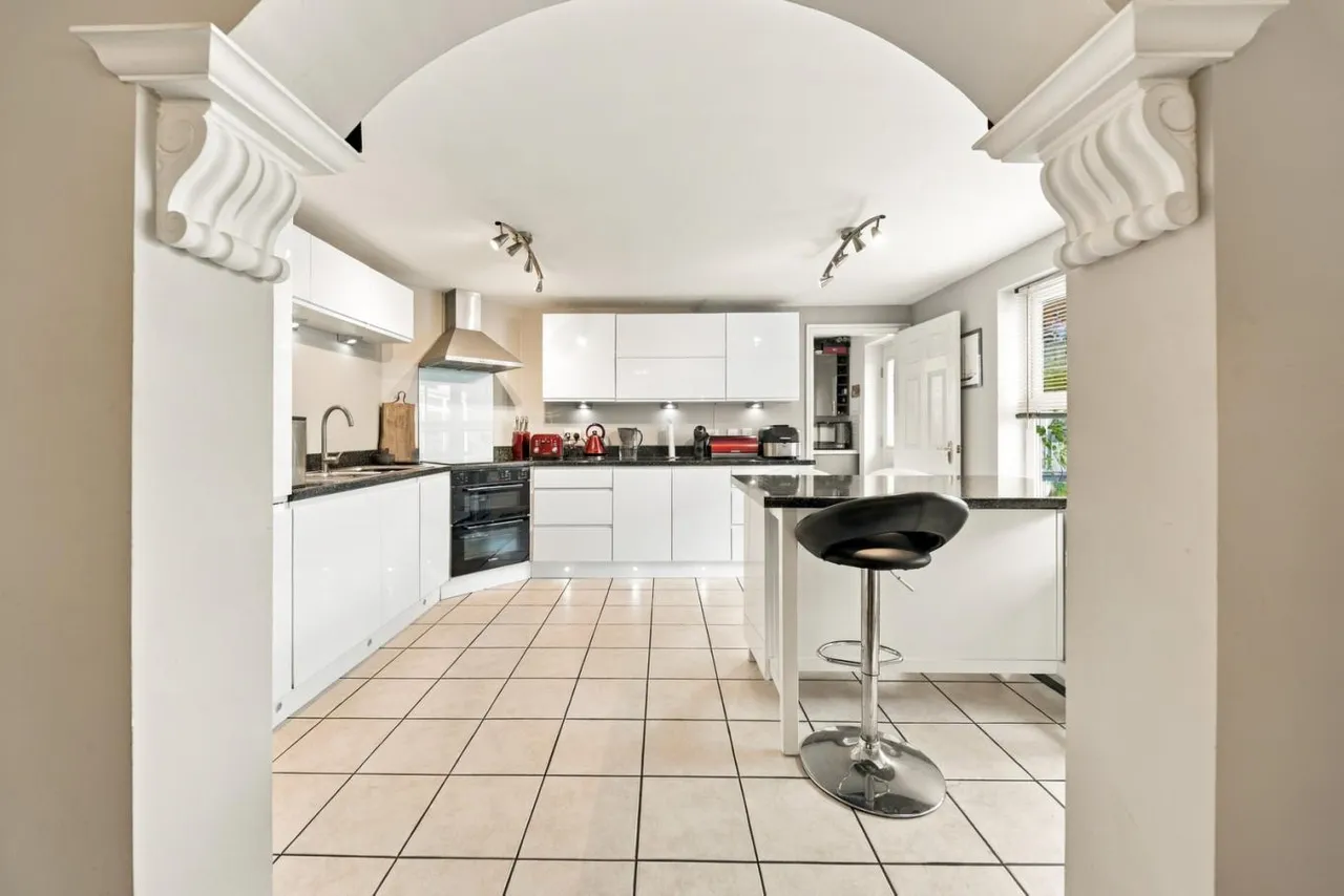 Casterbridge Road, BH22, photo 5