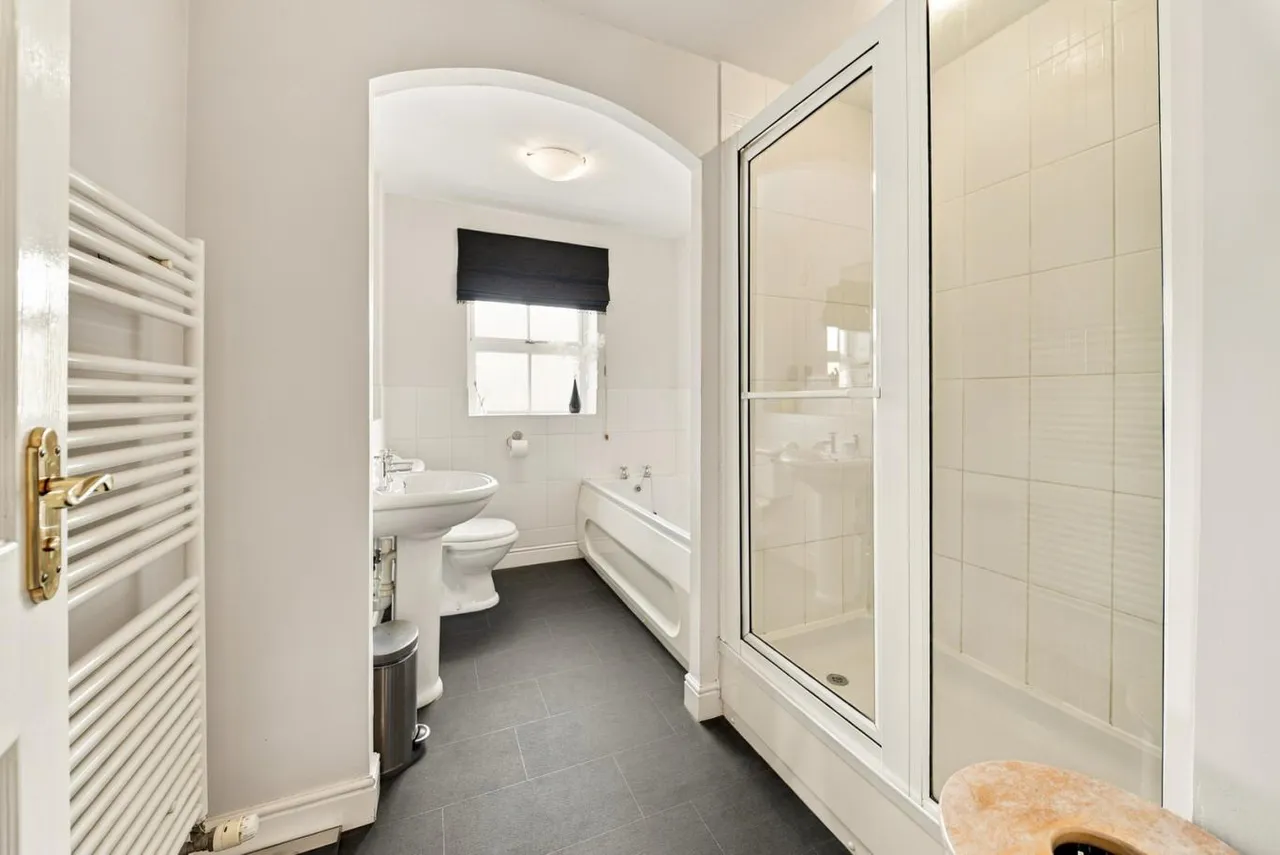 Casterbridge Road, BH22, photo 14