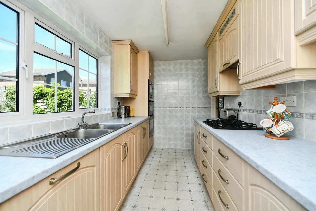 Saltdean Vale, Saltdean, BN2, photo 3