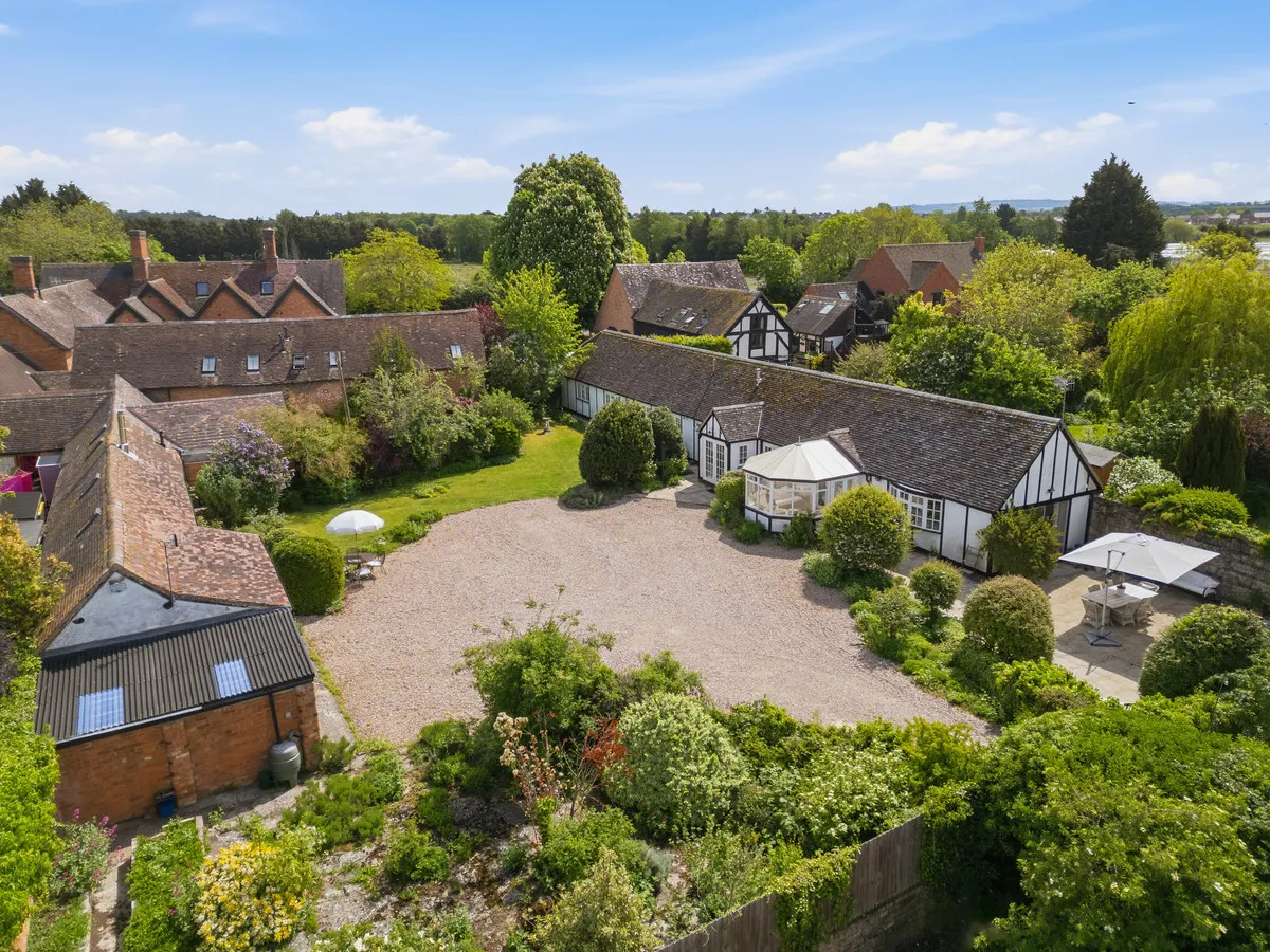 5 bed house for sale, Kings Lane, Broom, B50