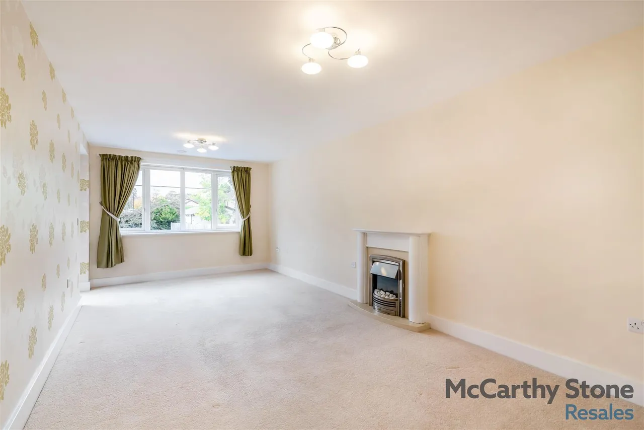 1 bed flat for sale, Limpsfield Road, Sanderstead, CR2