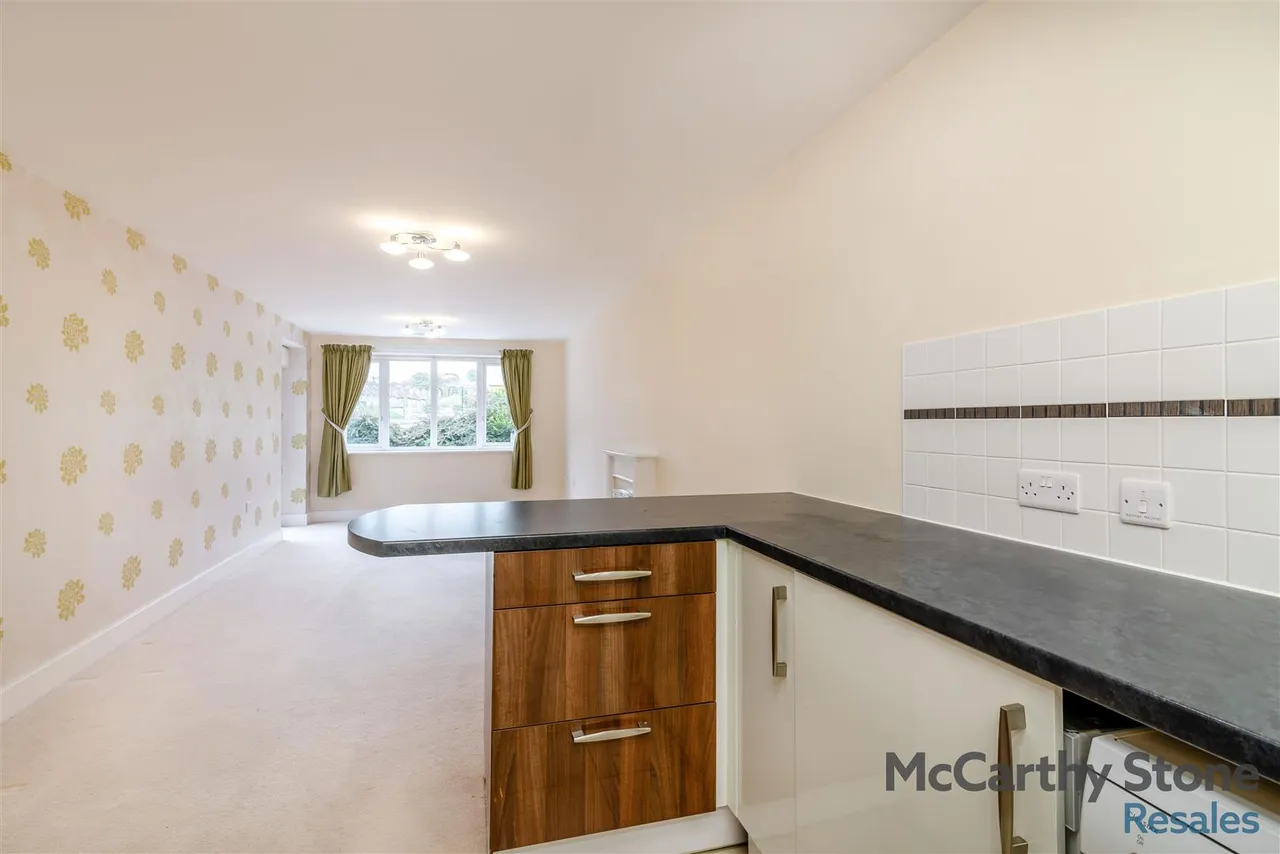 Limpsfield Road, Sanderstead, CR2, photo 22