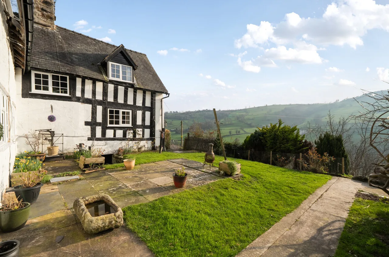 Chirk, Wrexham, photo 19