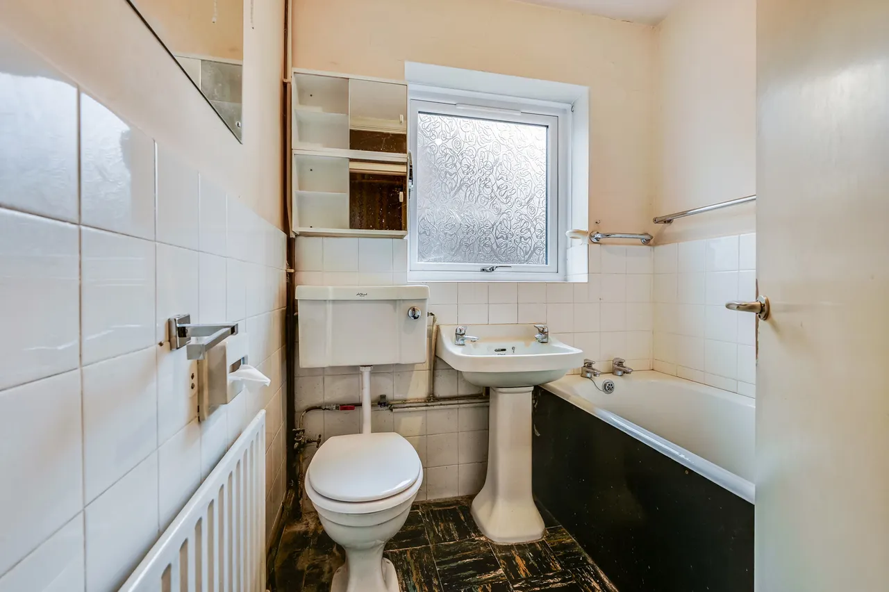 11 Sidmouth Road, Springfield, Chelmsford, Essex, CM1 6LR, photo 6