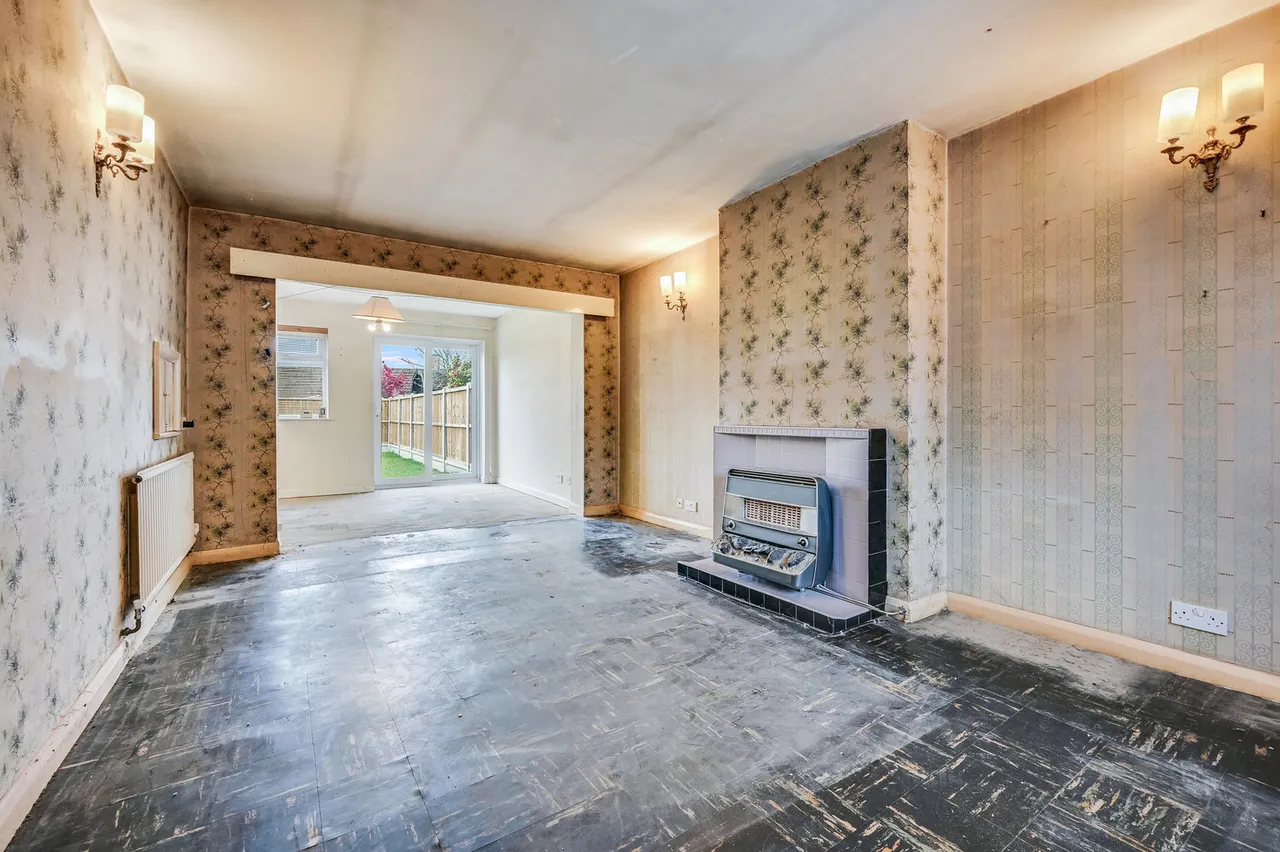 11 Sidmouth Road, Springfield, Chelmsford, Essex, CM1 6LR, photo 2