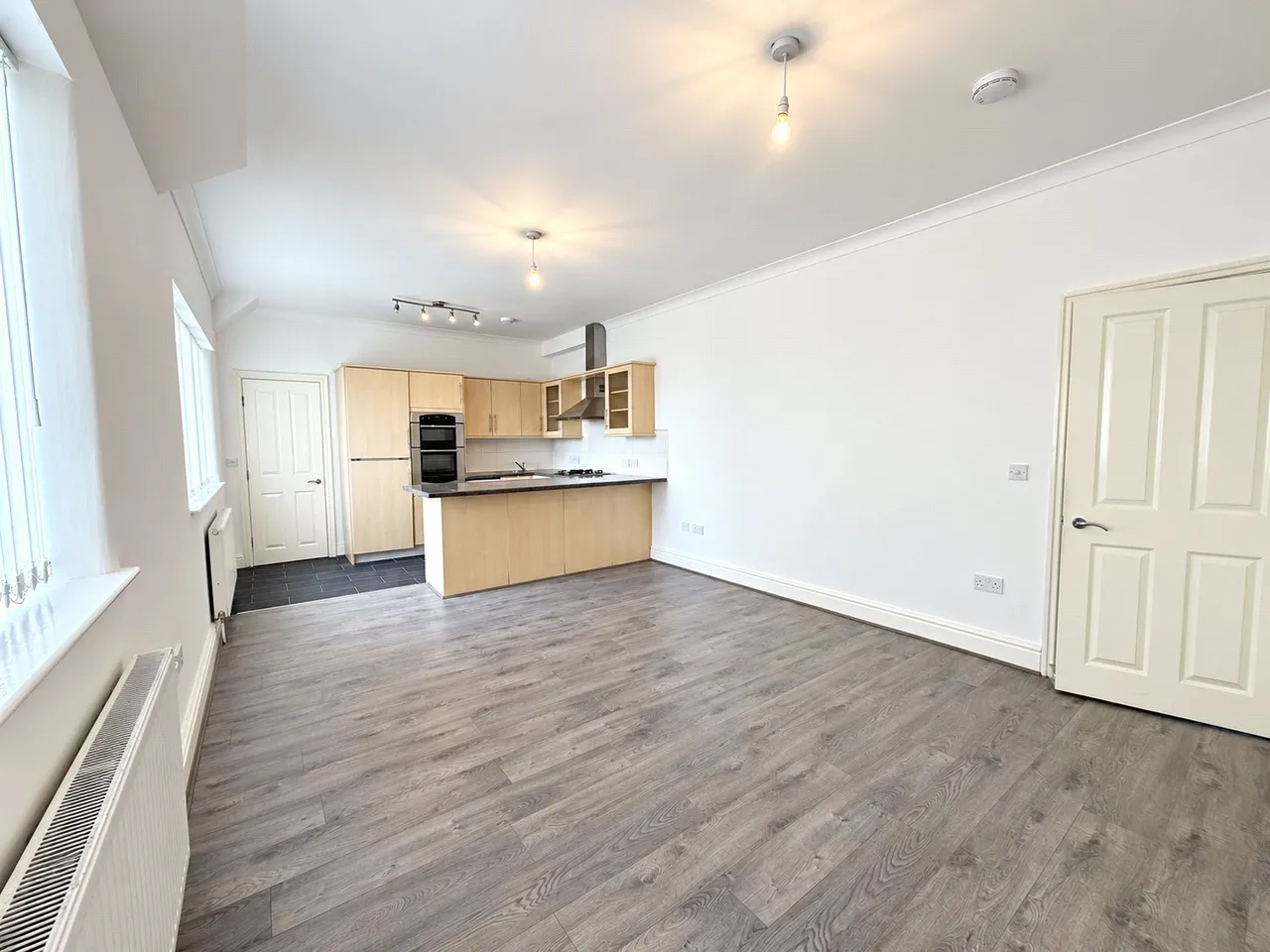 2 bed flat to rent, Station Road, Ainsdale, PR8