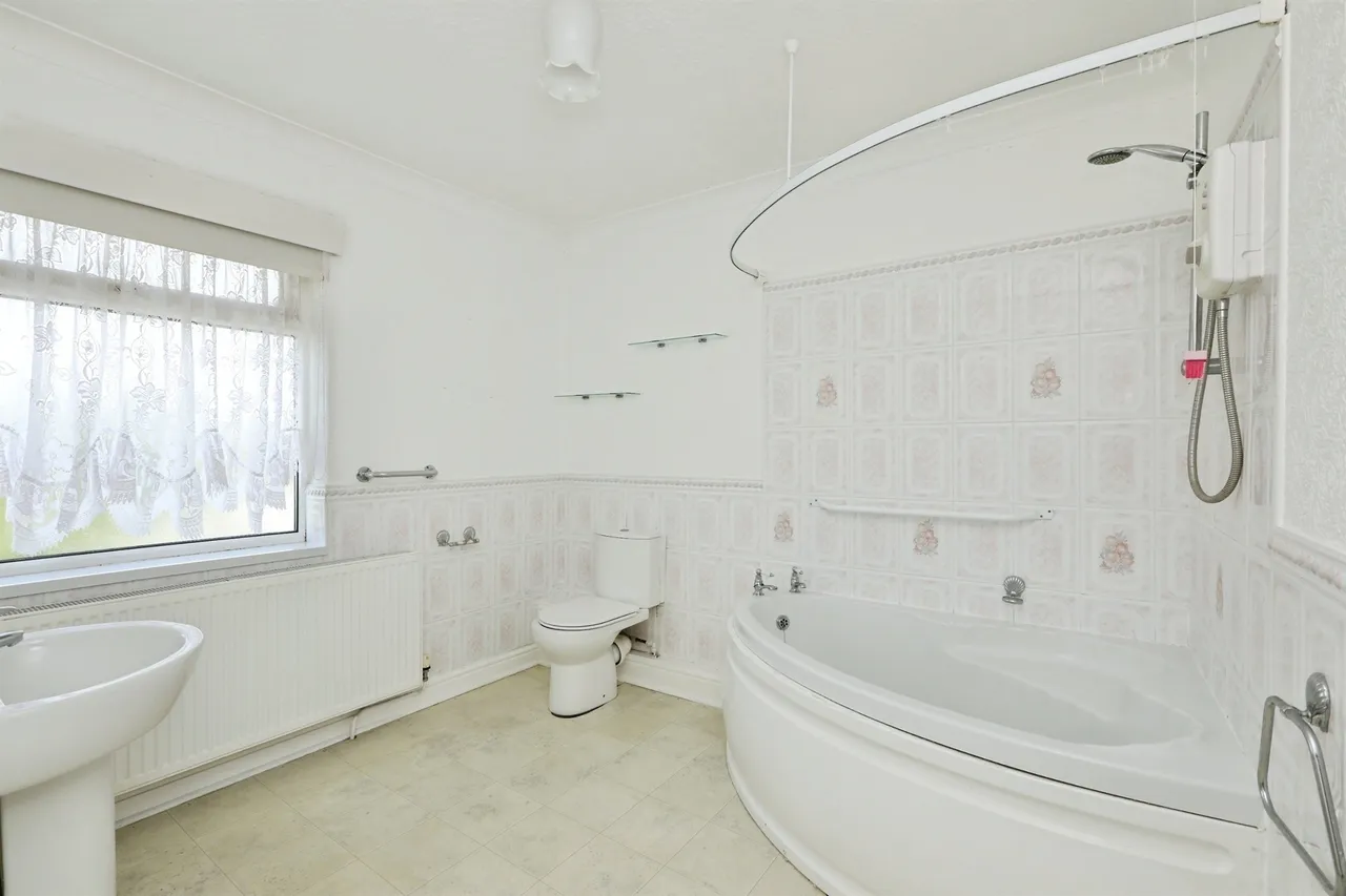 Firbeck Crescent, Langold, Worksop, photo 10