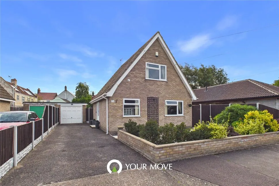 3 bed house for sale, Red House Close, Oulton, NR32