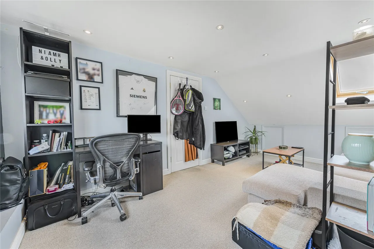 Coresbrook Way, Knaphill, GU21, photo 35