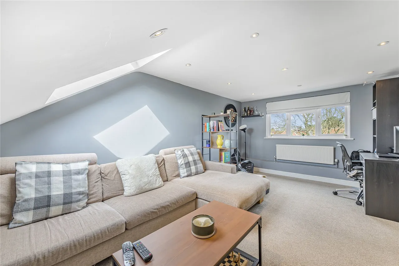 Coresbrook Way, Knaphill, GU21, photo 37