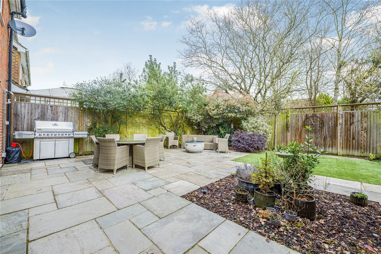 Coresbrook Way, Knaphill, GU21, photo 39
