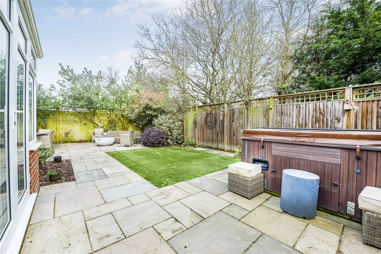 Coresbrook Way, Knaphill, GU21, photo 41