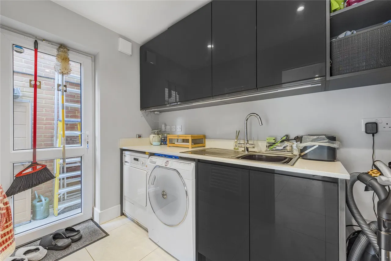 Coresbrook Way, Knaphill, GU21, photo 19