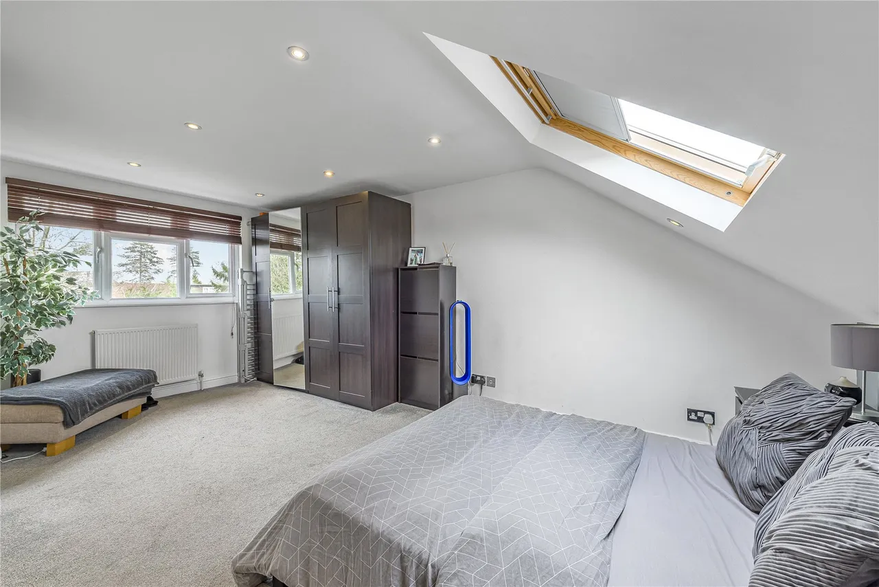 Coresbrook Way, Knaphill, GU21, photo 32