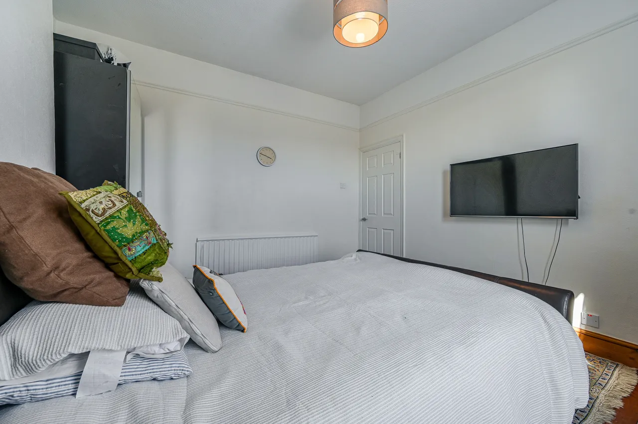 66 Arngask Road, London, photo 8