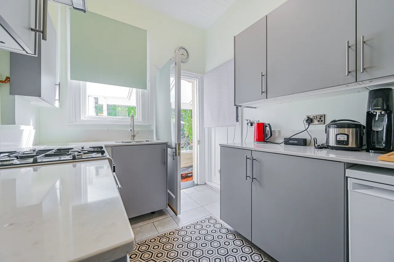 66 Arngask Road, London, photo 7