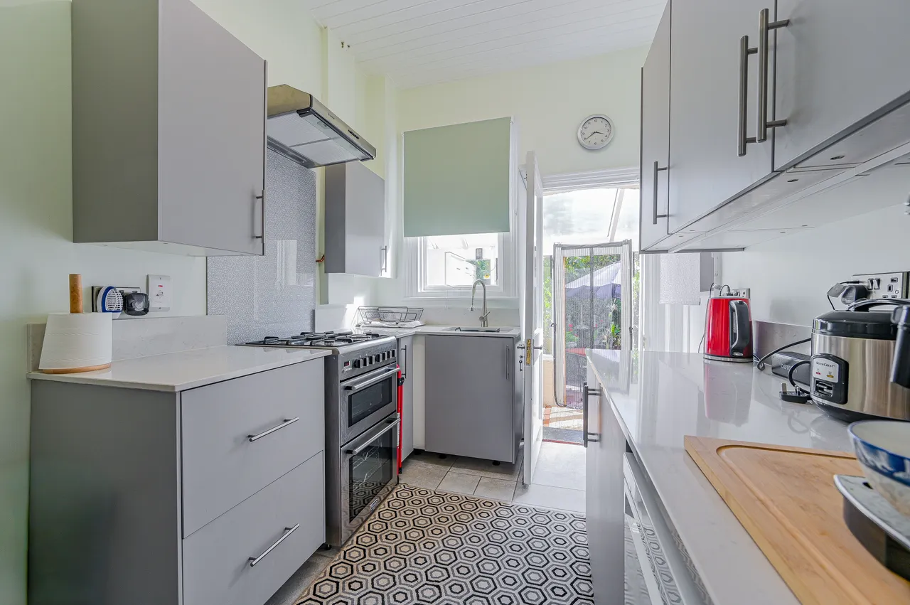 66 Arngask Road, London, photo 6