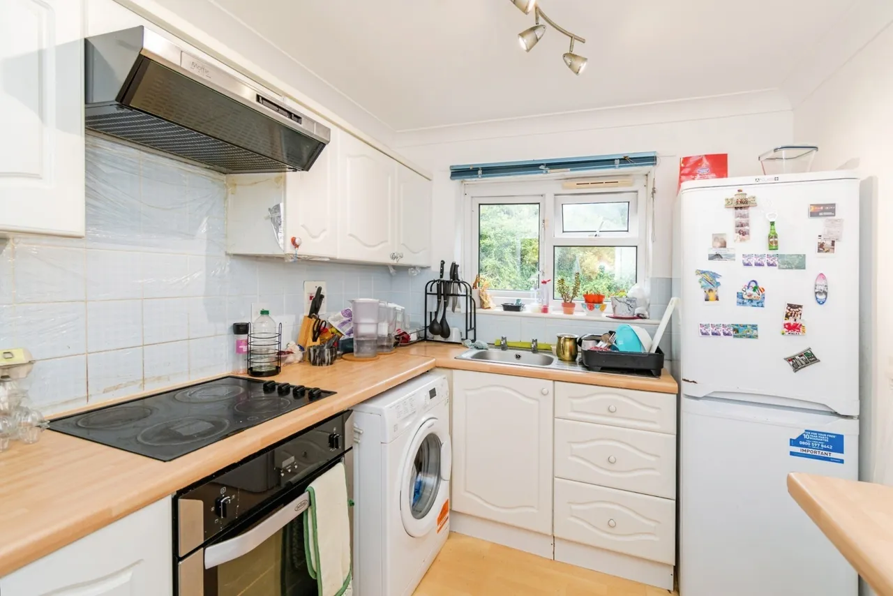 Thurmond Crescent, Winchester, SO22, photo 3