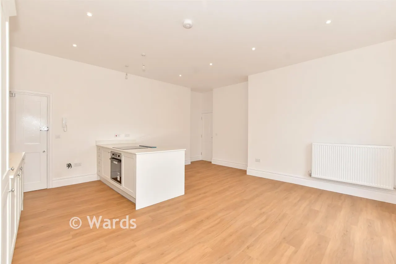 Pleydell Gardens, Folkestone, CT20, photo 5