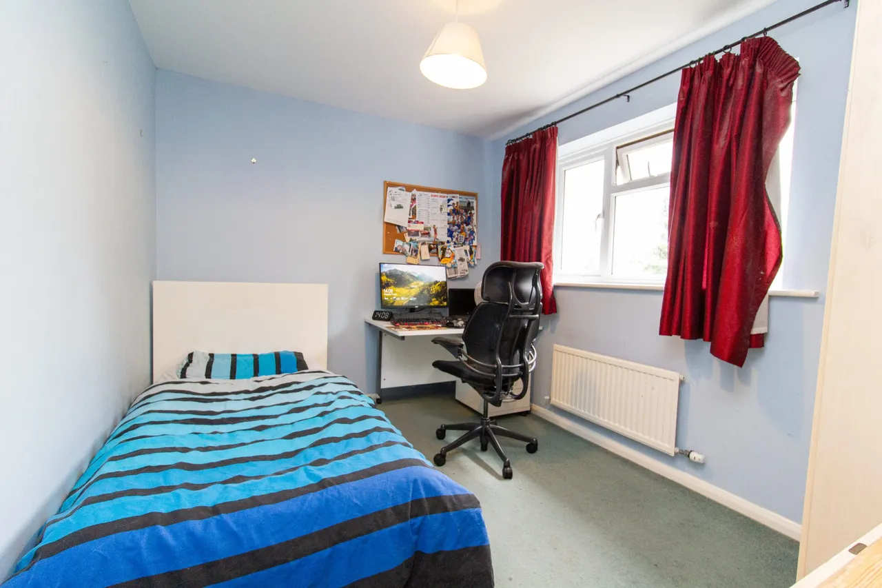 Hawkins Grove, Church Crookham, Fleet, GU51 5TX, photo 15
