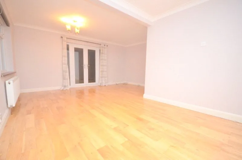 Severn Drive, Upminster, RM14, photo 2