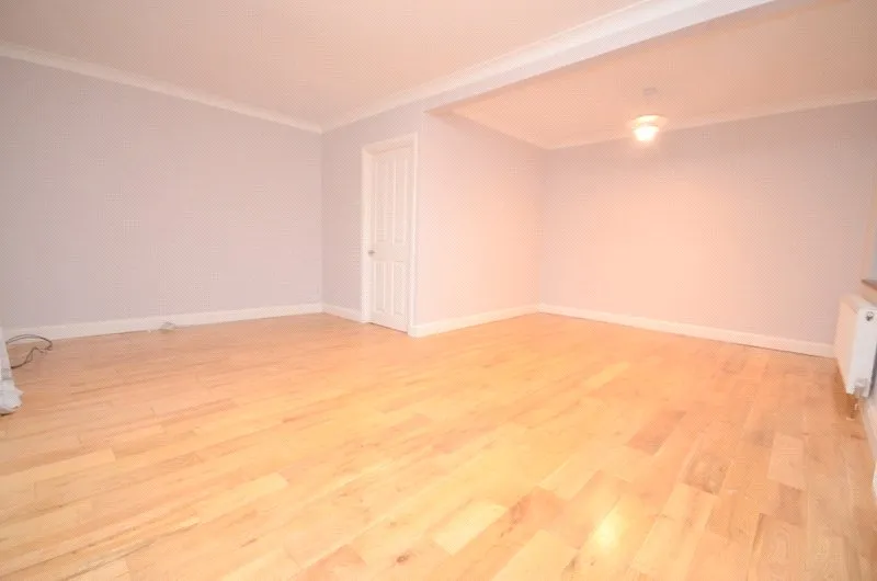 Severn Drive, Upminster, RM14, photo 3