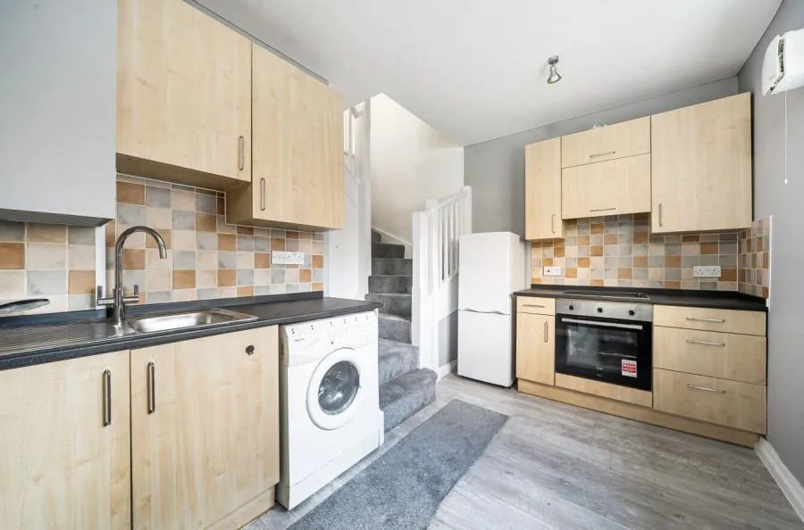 2 bed flat for sale, Granville Place, Aylesbury, HP20