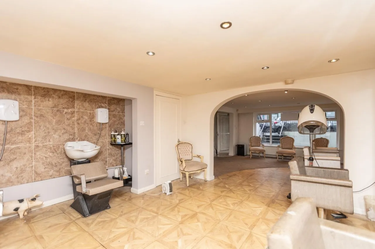 Wesley Street, Castleford, WF10, photo 7