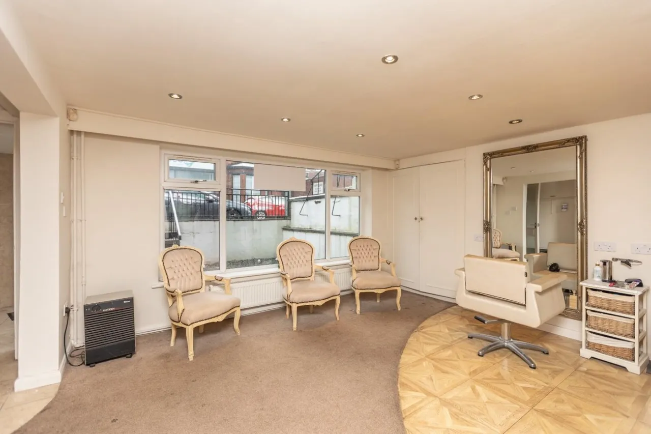Wesley Street, Castleford, WF10, photo 4