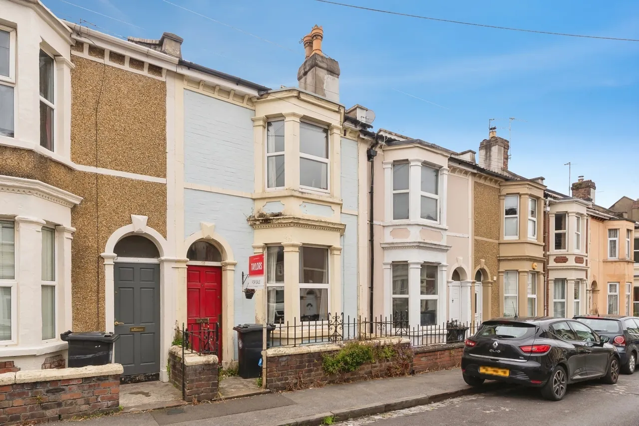 2 bed house for sale — Lawrence Avenue, Bristol, BS5