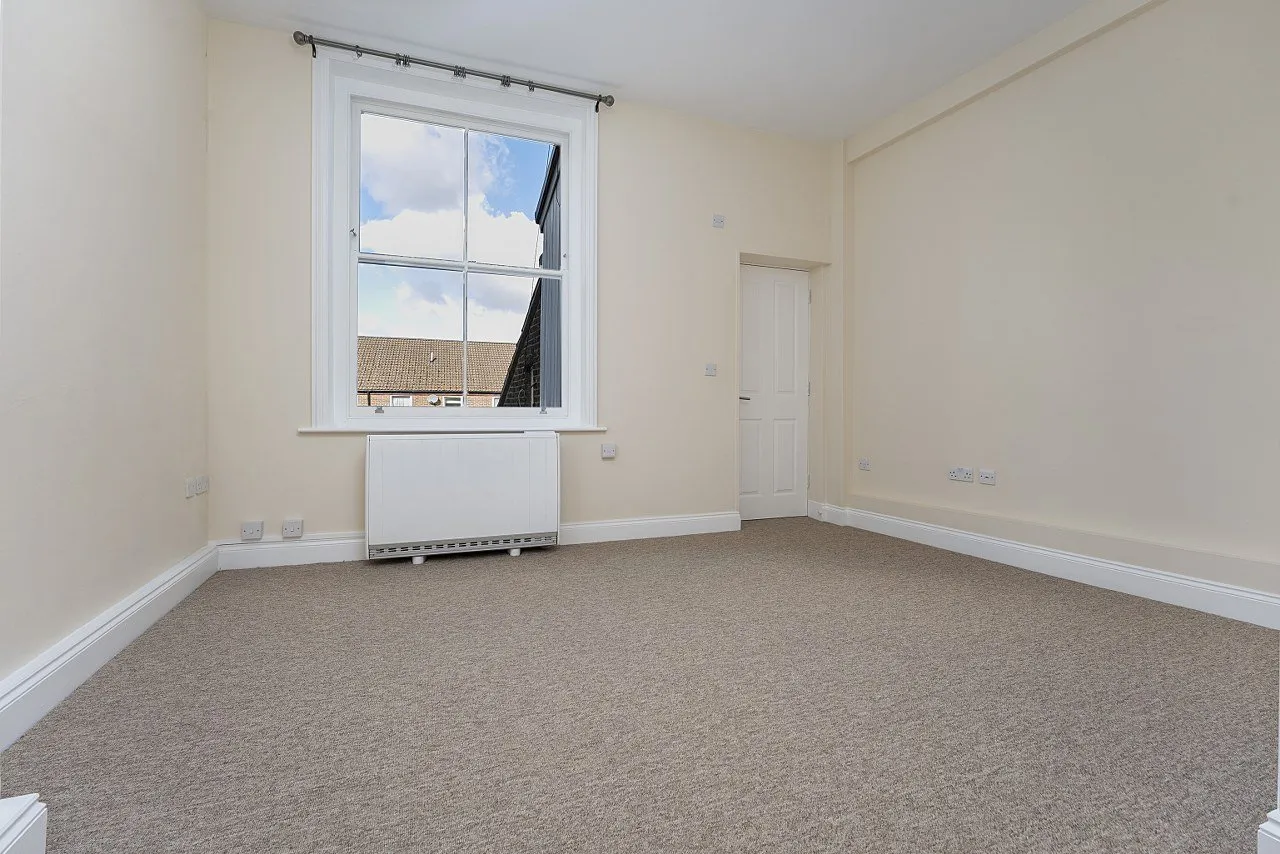 Streatham High Road, Streatham Hill, SW16, photo 7