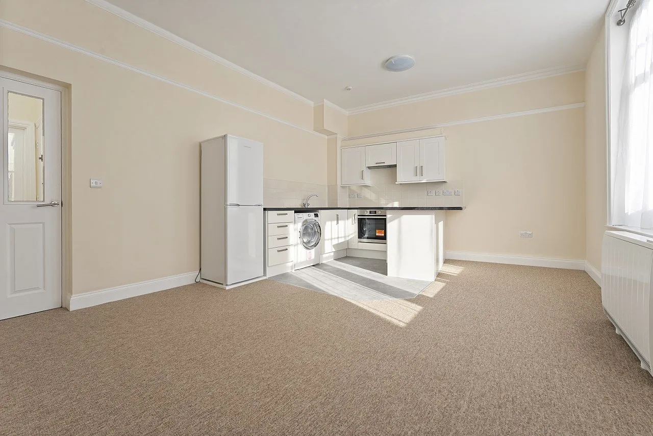 1 bed flat to rent, Streatham High Road, Streatham Hill, SW16