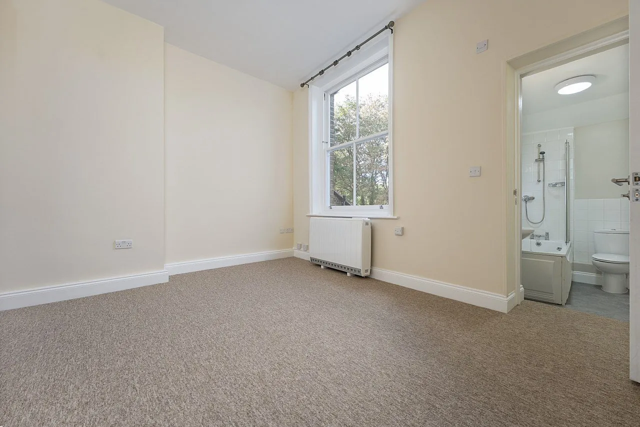 Streatham High Road, Streatham Hill, SW16, photo 9