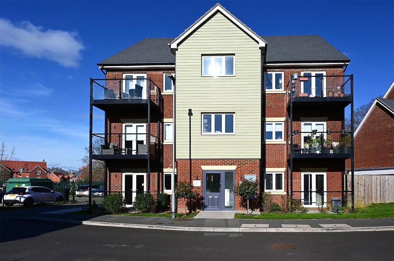 Lake Avenue, Mytchett, GU16, photo 14