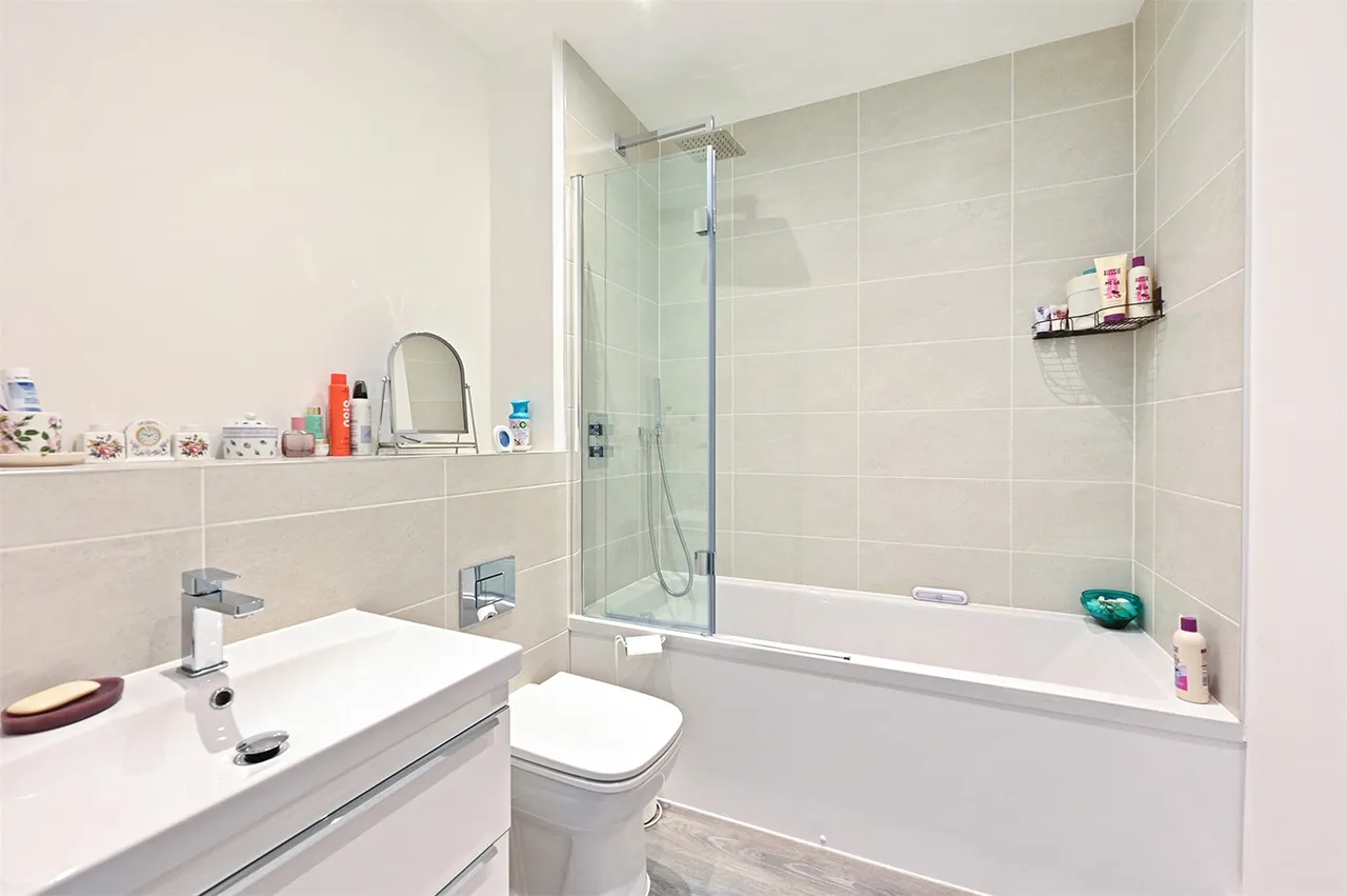 Lake Avenue, Mytchett, GU16, photo 10