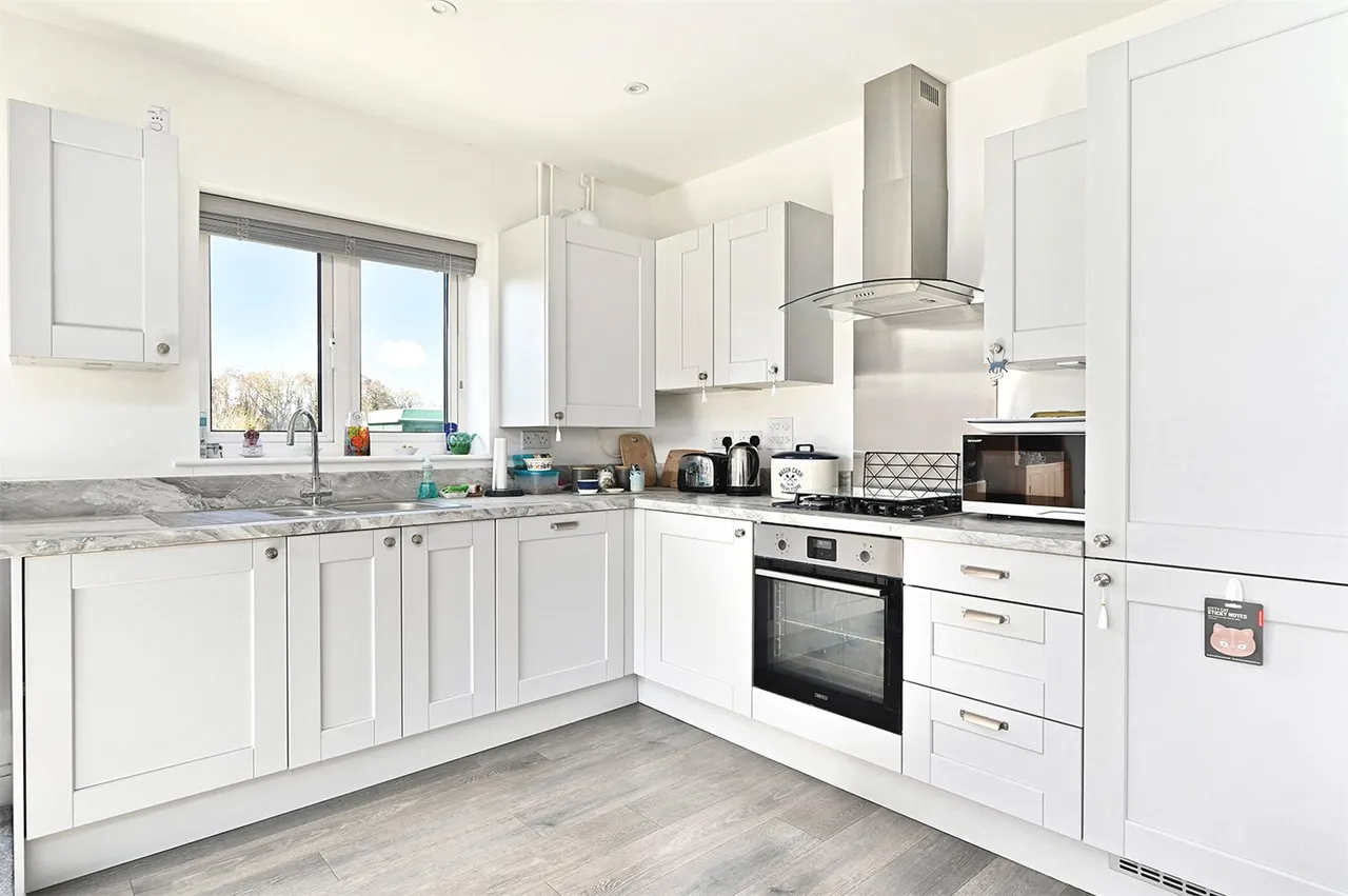 Lake Avenue, Mytchett, GU16, photo 4