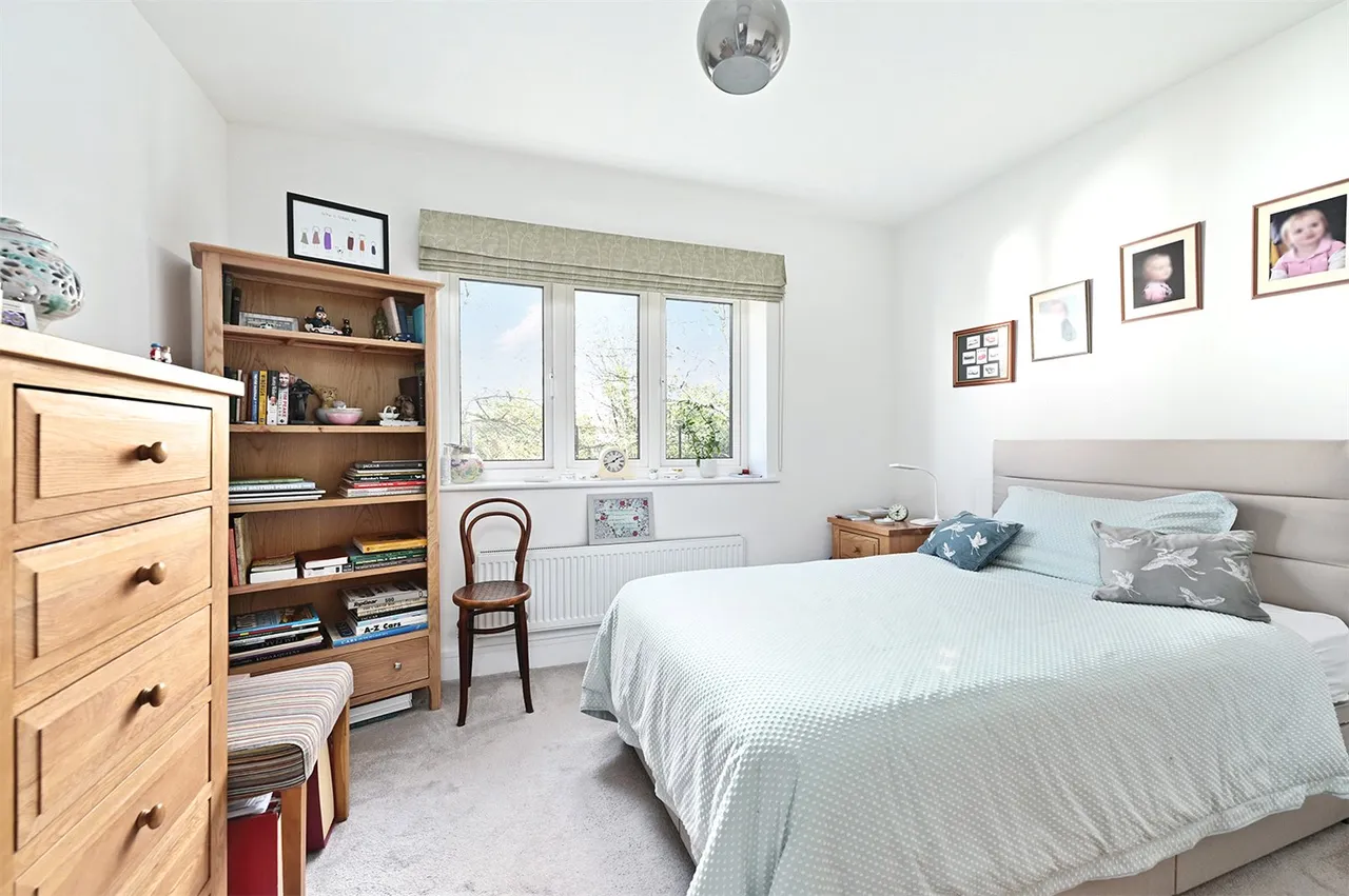 Lake Avenue, Mytchett, GU16, photo 9