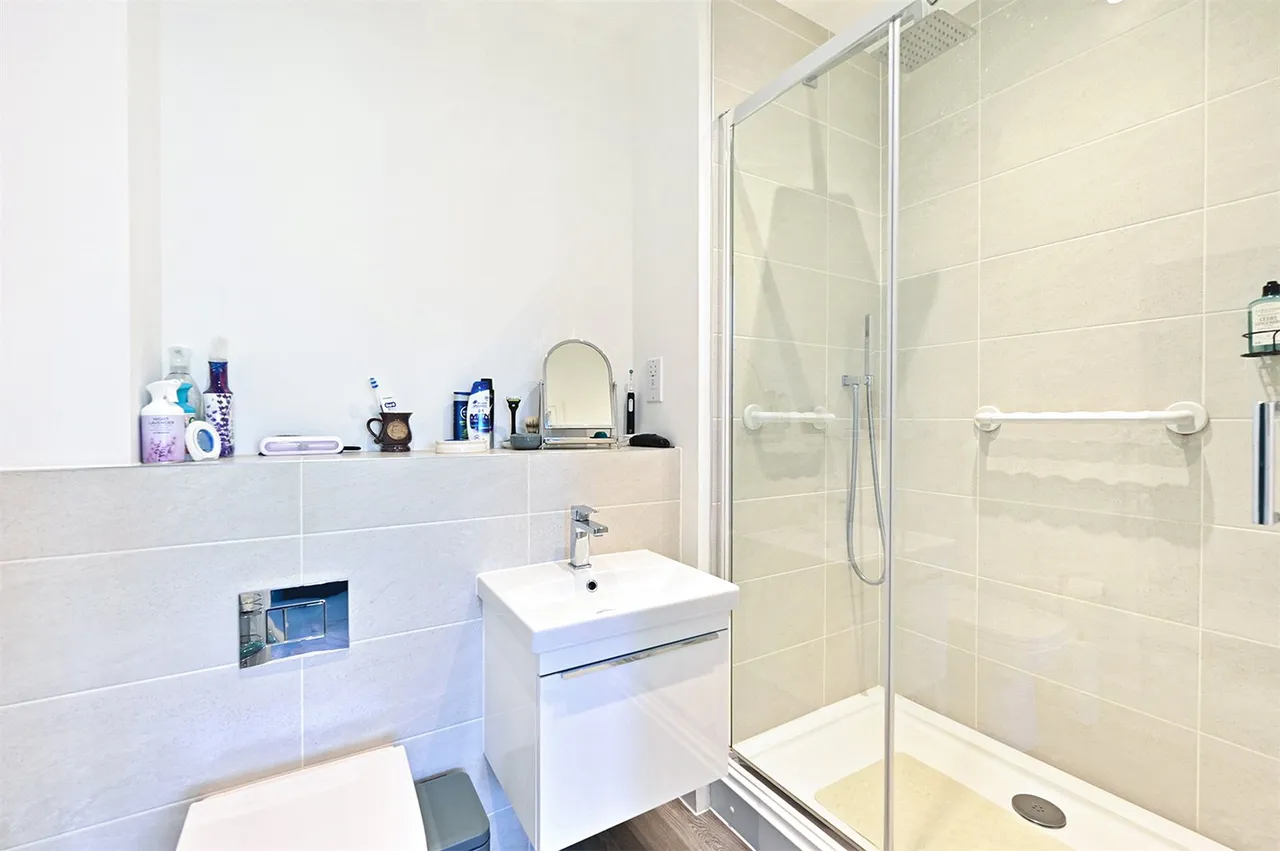 Lake Avenue, Mytchett, GU16, photo 12
