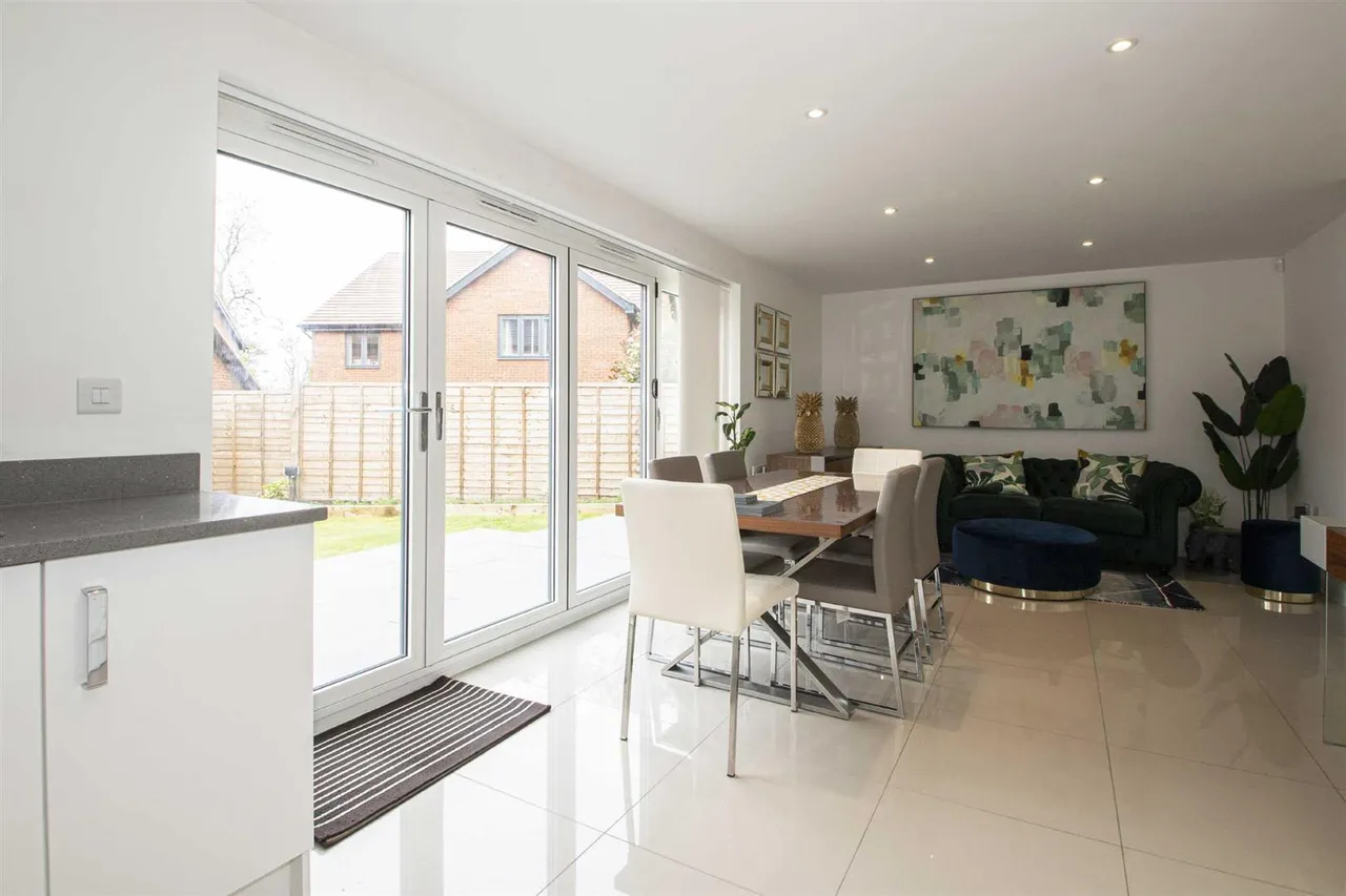 Friesland Avenue, Whitehouse, photo 10