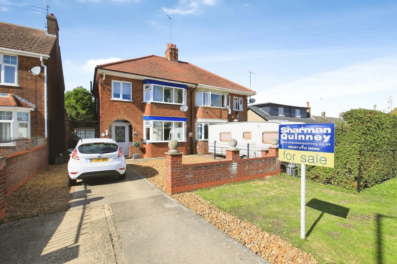 3 bed house for sale, Peterborough Road, Peterborough, PE7