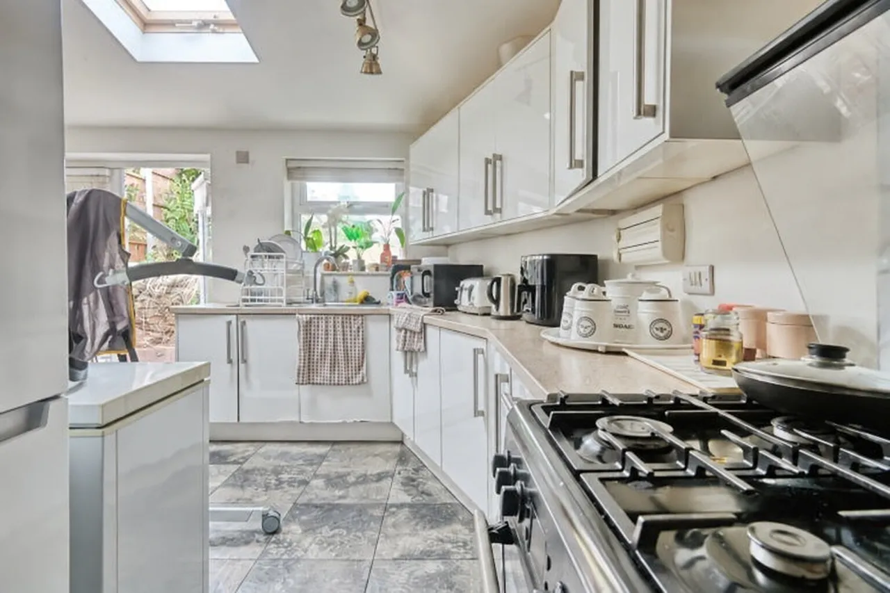 Ermington Crescent, Birmingham, B36, photo 4