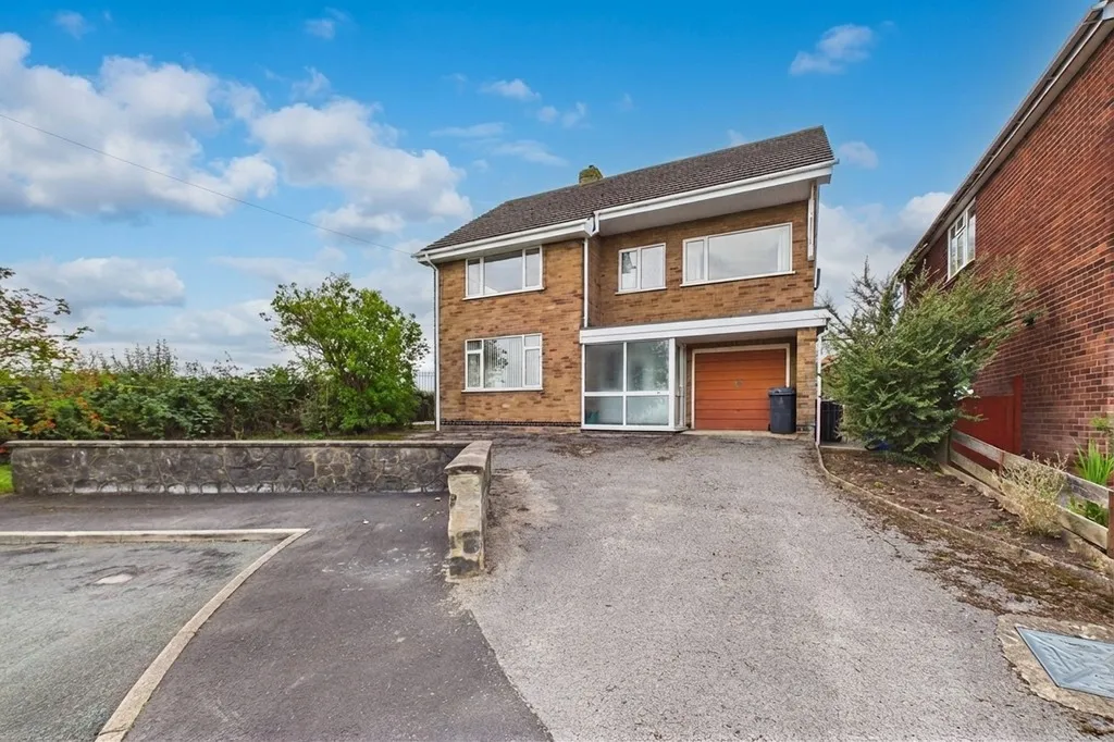 3 bed house for sale, St. Georges Road, Burton-on-Trent