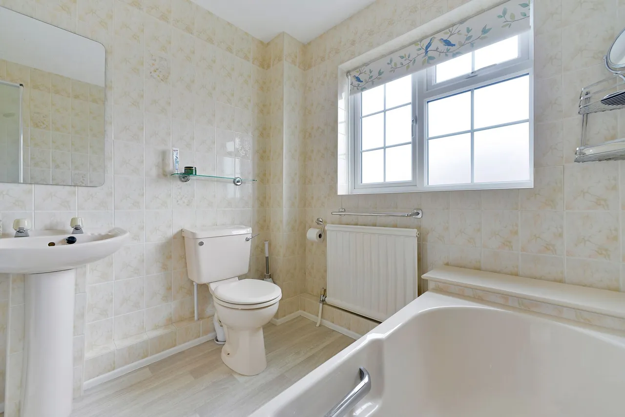 Durnsford Way, Cranleigh, GU6, photo 12
