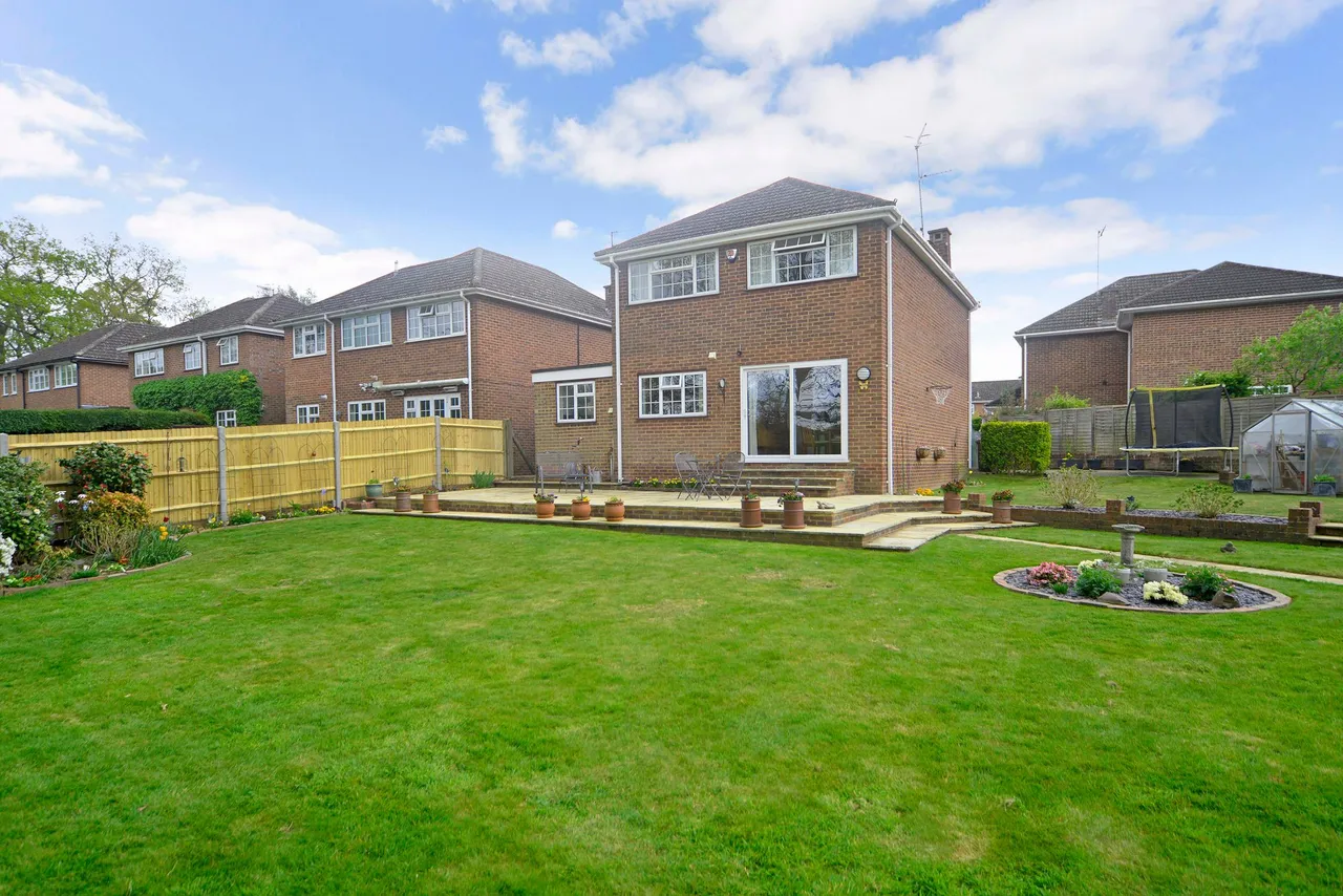 Durnsford Way, Cranleigh, GU6, photo 2