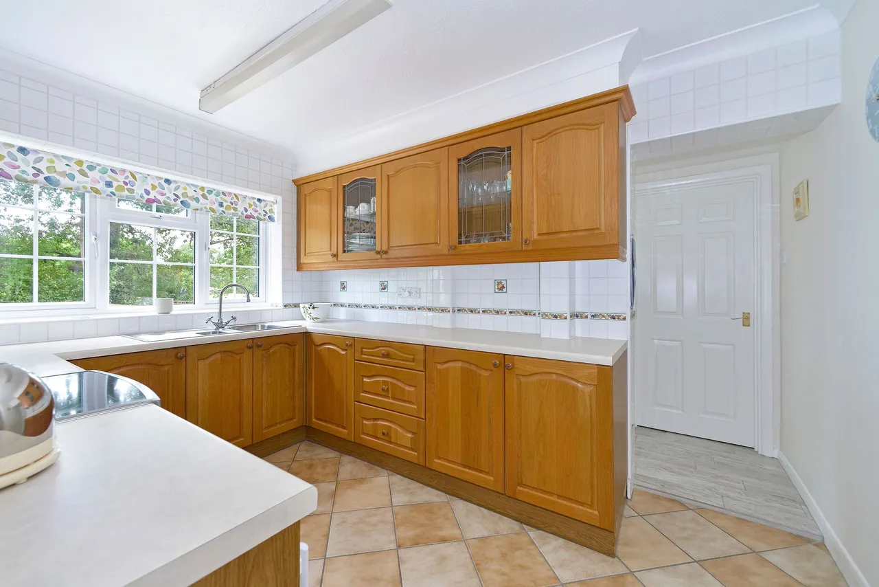 Durnsford Way, Cranleigh, GU6, photo 6